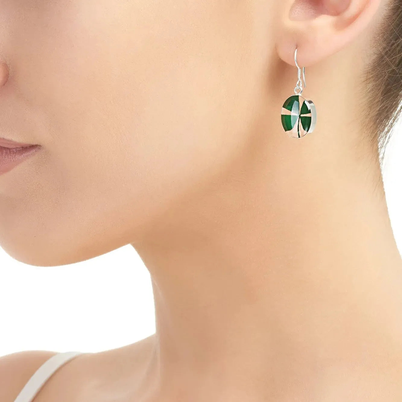 أقراط ورقة البرسيم الرباعية من Shrieking Violet® هدية حظ سعيد لها!