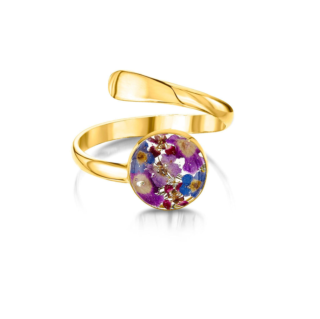 Flower jewellery by Shrieking Violet® Gold-plated sterling silver adjustable ring with real flowers. Ideal gift for a special friend, mum, nan, wife