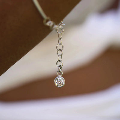 Pulseras de plata de ley personalizadas con flores y piedras de nacimiento | Shrieking Violet®