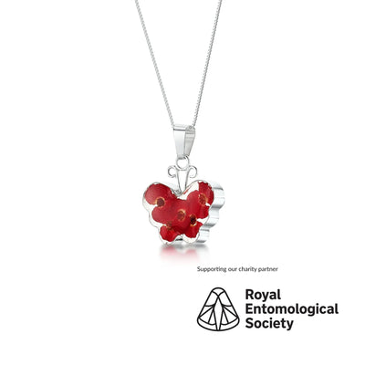 قلادة فراشة الخشخاش من Shrieking Violet® قلادة فضة استرلينية مصنوعة يدوياً مع أزهار Euphorbia milii الحقيقية. هدية مجوهرات لعشاق الفراشات