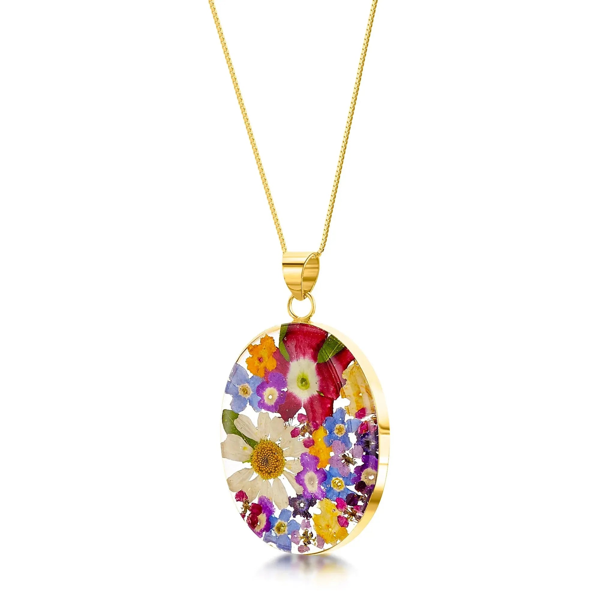 Collar de flores reales de Shrieking Violet® Colgante ovalado de plata esterlina con flores reales. Un regalo especial para jardineros, floristas y amantes de la naturaleza.